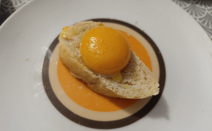 Yema de huevo confitada para untar